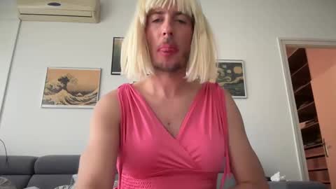 Snapshot of mrmooser42 chatting on 12/09/24, 11:58 TaleOfLaura online show from 12/09/24, 11:58