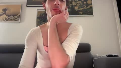 Snapshot of mrmooser42 chatting on 12/23/24, 02:13 TaleOfLaura online show from 12/23/24, 02:13