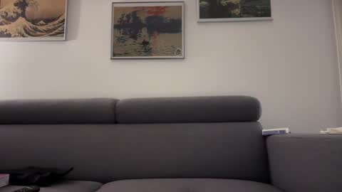 Snapshot of mrmooser42 chatting on 01/14/25, 04:36 TaleOfLaura online show from 01/14/25, 04:36