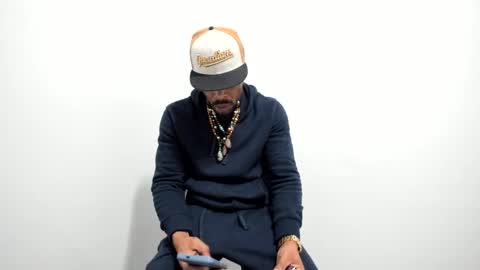 mromg007 online show from 12/20/24, 07:17