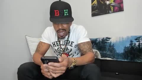 mromg007 online show from 02/18/25, 08:58