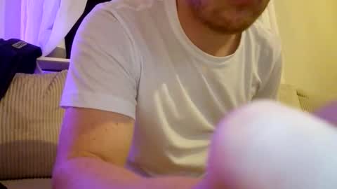 Snapshot of mrricky87 chatting on 10/30/25, 02:40 mrricky87 online show from 10/30/25, 02:40