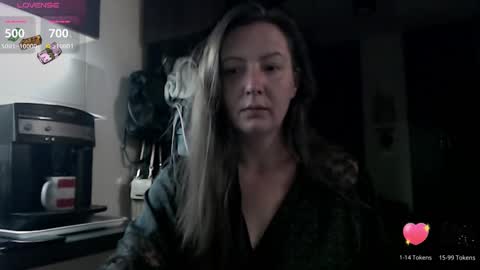 Lara online show from 09/17/25, 05:53