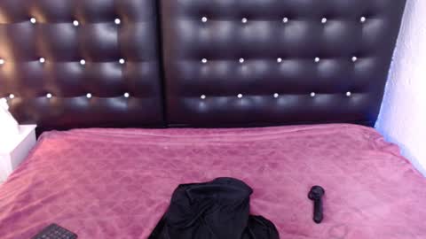 mrs_buttocks online show from 02/01/25, 07:23