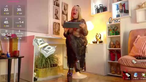 Snapshot of mrs_edha_ chatting on 05/12/26, 01:36 Edha online show from 05/12/26, 01:36