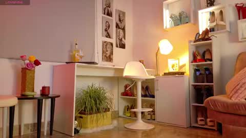 Snapshot of mrs_edha_ chatting on 05/16/26, 02:19 Edha online show from 05/16/26, 02:19
