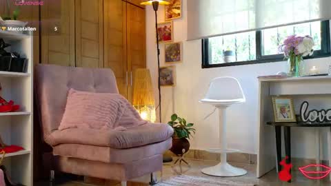 Snapshot of mrs_edha_ chatting on 06/03/26, 04:12 Edha online show from 06/03/26, 04:12