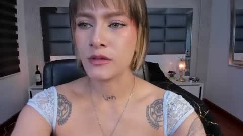 Regina online show from 06/10/26, 03:18
