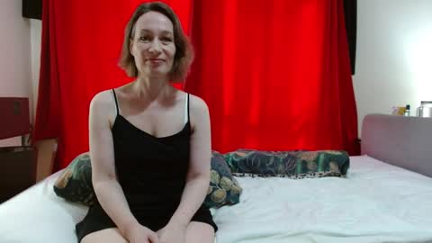 Snapshot of mrs_velvet_vixen_and_mr_stud chatting on 03/25/26, 08:53 Mrs Velvet Vixen online show from 03/25/26, 08:53