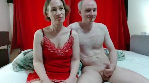 Snapshot of mrs_velvet_vixen_and_mr_stud chatting on 05/21/26, 07:48 Mrs Velvet Vixen online show from 05/21/26, 07:48