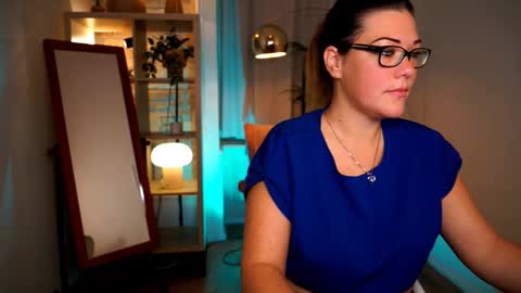 Tamara online show from 10/08/25, 04:37