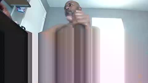 Snapshot of mrshowtime69 chatting on 09/10/25, 12:16 MrShowtime69 online show from 09/10/25, 12:16