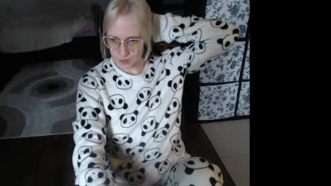 Sasha online show from 04/13/26, 09:26