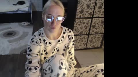 Sasha online show from 04/23/26, 12:45