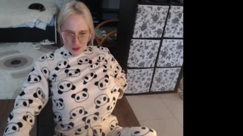 Sasha online show from 04/24/26, 04:04