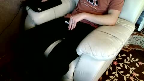 Snapshot of mrstraightdik chatting on 02/12/25, 10:24 Mr. Dan online show from 02/12/25, 10:24