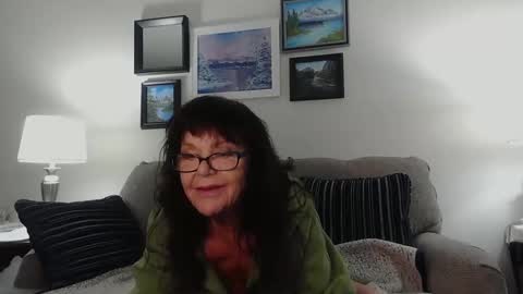 Snapshot of mrsvivianharper chatting on 02/10/26, 02:48 VivianHarper online show from 02/10/26, 02:48