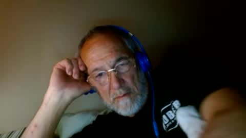 mrtease5 online show from 04/18/26, 04:49
