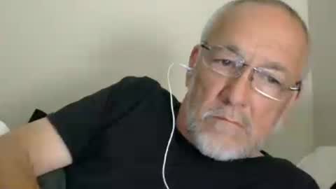 Snapshot of mrtease5 chatting on 07/06/26, 04:09 mrtease5 online show from 07/06/26, 04:09