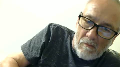 Snapshot of mrtease5 chatting on 07/13/26, 04:15 mrtease5 online show from 07/13/26, 04:15