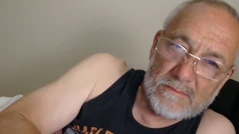 Snapshot of mrtease5 chatting on 07/15/26, 03:34 mrtease5 online show from 07/15/26, 03:34