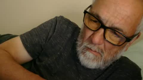 Snapshot of mrtease5 chatting on 08/06/26, 03:41 mrtease5 online show from 08/06/26, 03:41