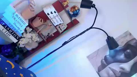 Snapshot of ms_channel chatting on 11/18/25, 09:52 Channel online show from 11/18/25, 09:52