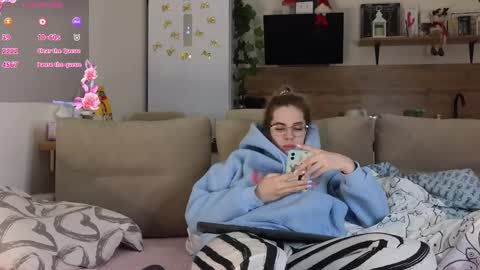 Ms ForYOU online show from 01/17/25, 04:17