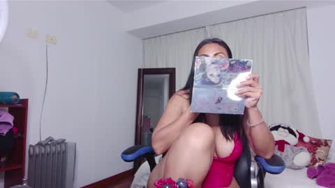 Snapshot of ms_freya chatting on 12/24/24, 01:59 Freya online show from 12/24/24, 01:59