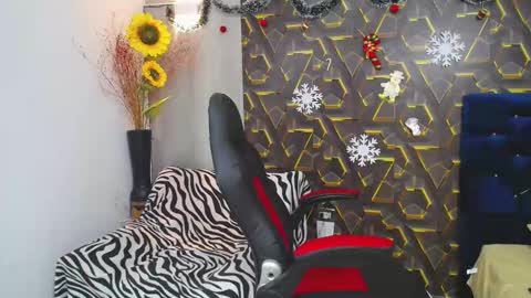 ms_leydi online show from 11/27/25, 03:41