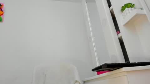 ms_lunarose online show from 07/23/26, 06:50