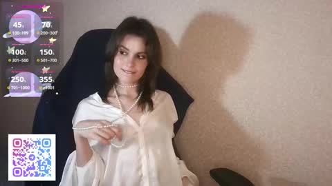 Snapshot of ms_mellilove chatting on 10/24/25, 06:15 ms_mellilove online show from 10/24/25, 06:15