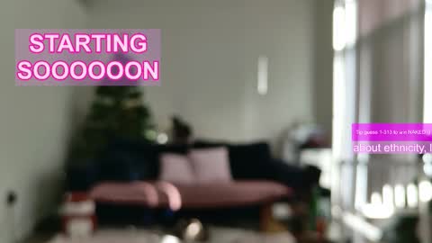 R o r i  SnapChat heyroriv2 wednesday - sunday Noon oclock mountain - 5pm mountain online show from 02/21/26, 04:19