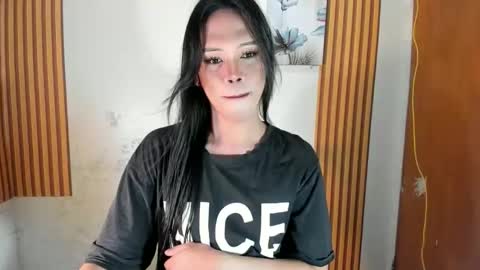 selena online show from 10/23/25, 02:11