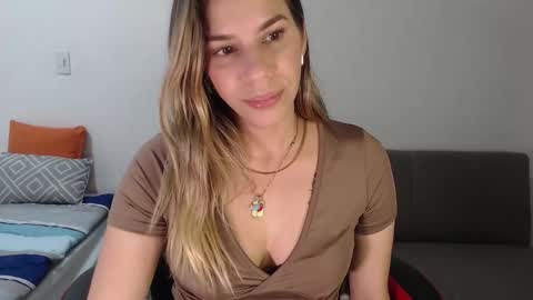 Sofia online show from 10/03/25, 02:52