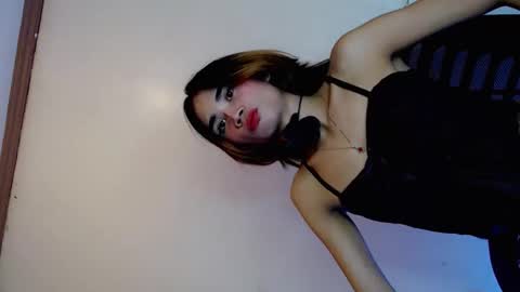 mscherry_ online show from 04/12/26, 09:20