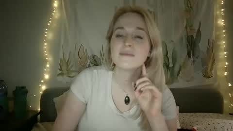 msclairewhatever online show from 09/08/25, 10:42