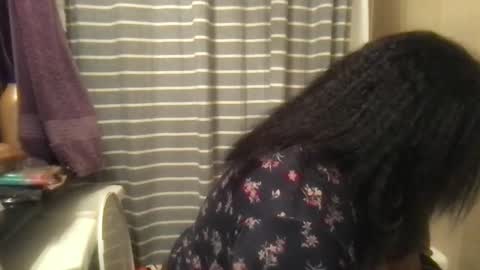 Snapshot of msjonemillion chatting on 12/02/24, 06:09 Chocolate Candy Stick online show from 12/02/24, 06:09