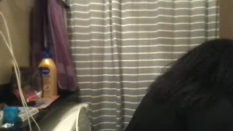 Snapshot of msjonemillion chatting on 12/26/24, 12:03 Chocolate Candy Stick online show from 12/26/24, 12:03