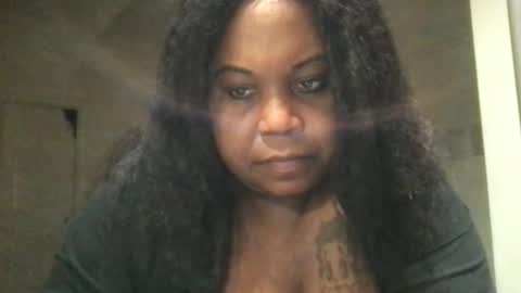 Snapshot of msjonemillion chatting on 01/12/25, 04:31 Chocolate Candy Stick online show from 01/12/25, 04:31