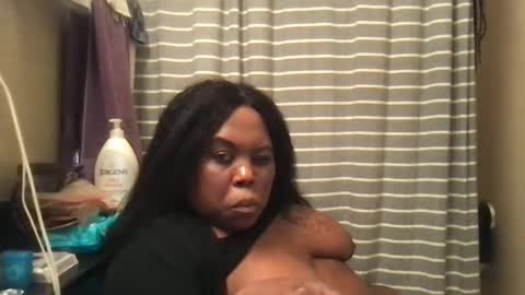 Snapshot of msjonemillion chatting on 01/20/25, 07:36 Chocolate Candy Stick online show from 01/20/25, 07:36