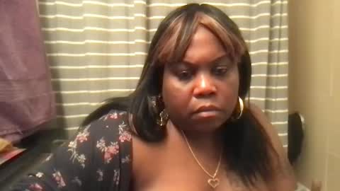 Snapshot of msjonemillion chatting on 02/13/25, 06:41 Chocolate Candy Stick online show from 02/13/25, 06:41