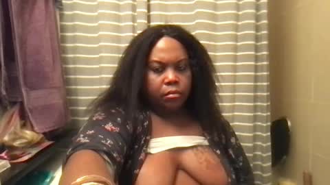 Snapshot of msjonemillion chatting on 02/14/25, 06:02 Chocolate Candy Stick online show from 02/14/25, 06:02