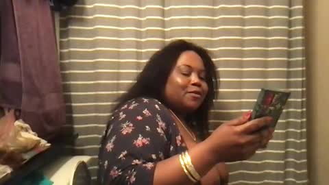 Snapshot of msjonemillion chatting on 02/24/25, 01:35 Chocolate Candy Stick online show from 02/24/25, 01:35