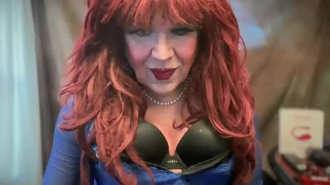 Snapshot of mskarentoy chatting on 02/23/25, 10:09 mskarentoy online show from 02/23/25, 10:09