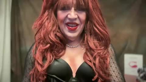 Snapshot of mskarentoy chatting on 03/01/25, 01:32 mskarentoy online show from 03/01/25, 01:32