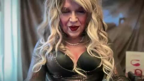 Snapshot of mskarentoy chatting on 01/31/26, 09:35 mskarentoy online show from 01/31/26, 09:35