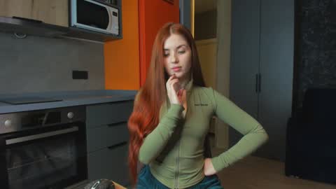 Lucy online show from 01/21/25, 02:05