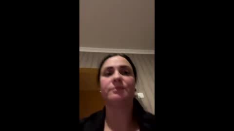 msmilana online show from 10/19/25, 04:07