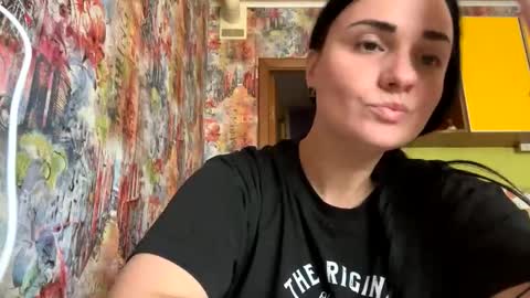 msmilana online show from 10/25/25, 09:06